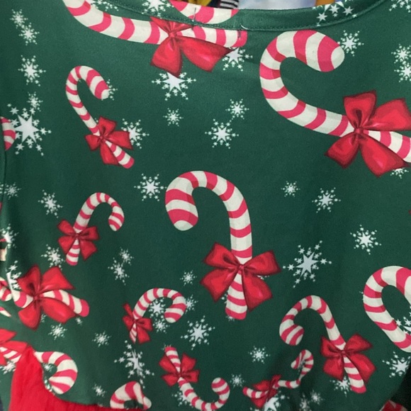 Candycane dress. - Picture 3 of 5